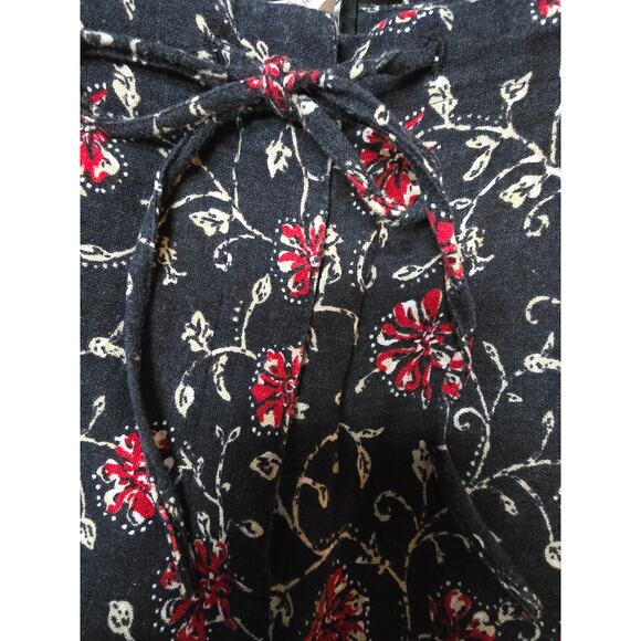 Size 10 First Option Floral Capris - Picture 5 of 6